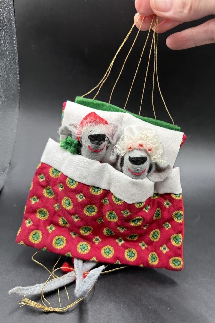 Vintage Russ Berrie Felt Mice Sleeping in Hammock Christmas Ornament LO20